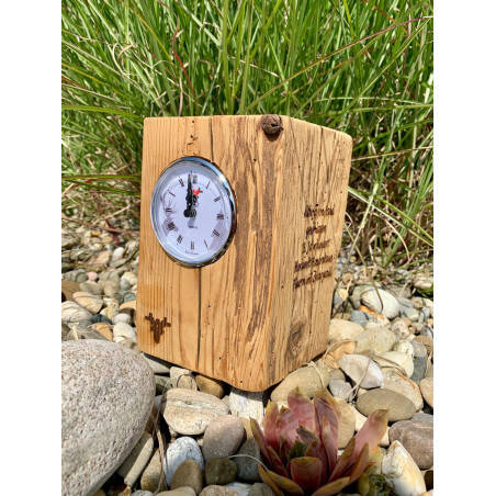 Horloge de forêt vieillie