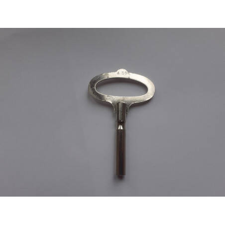 Clef pendule N° 8- 4.25 mm